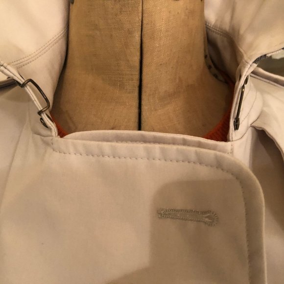 Burberry Trench Coat, Short (mid-thigh), Womens - Picture 11 of 15